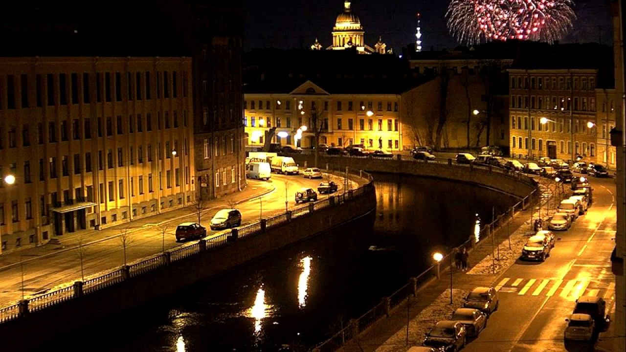 CCTV Новогодний салют в Санкт-Петербурге 2020. Фейерверк в СПб вид с канала Грибоедова. смотреть онлайн