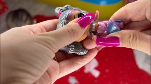 Подарила Аксюне неожиданный подарок! Распаковка ЛОЛ сюрпрайз  Lol Surprise