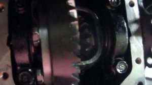 Снятие полуосей с переднего редуктора Toyota Master Ace Surf