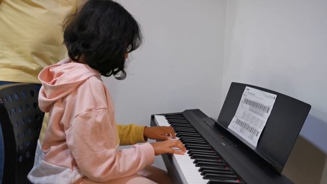 My First Piano - Yamaha P-125 Digital Piano смотреть онлайн