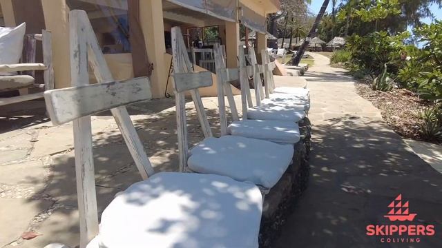 Walkthrough of Eleven Pearl's Beach Restaurant in Diani смотреть онлайн