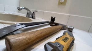 Как снять раковину в ванной комнате How to remove a bathroom sink