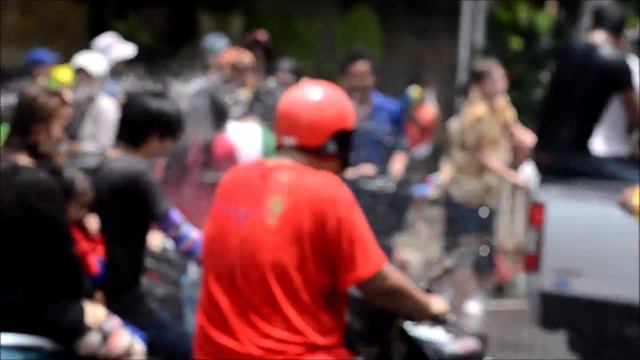 Сонгкран - тайский новый год