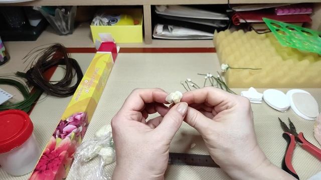 ?РОЗА. Холодный фарфор. Урок 1. Раскрытый бутон. смотреть онлайн