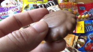 очень много конфет a lot of candy