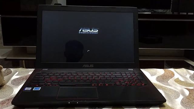 UNBOXING ASUS ROG STRIX ZX53V / GL553VW смотреть онлайн