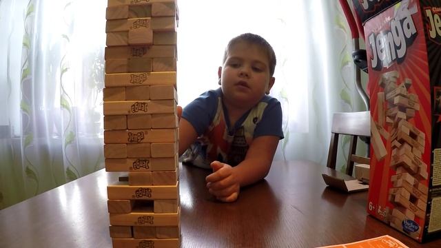 Играем в игру Дженга строим башню Jenga unboxing and play смотреть онлайн