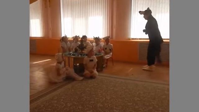Театральная постановка "Волк и семеро козлят" смотреть онлайн