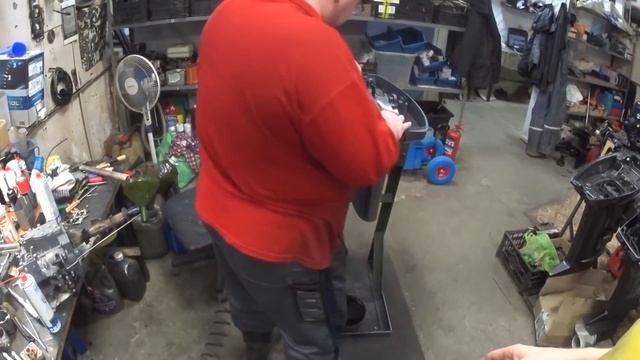 Собираем перегретую Ямаху. (Yamaha 9.9 MHS)