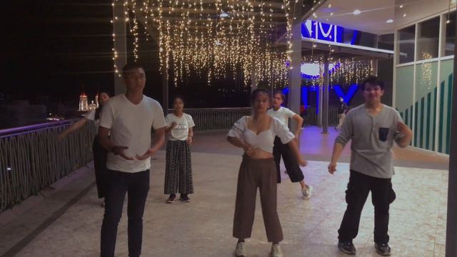 FEATURING GROUP KYANITE: Nikkitalie Langaoen, Bobby A, Lilybeth B, Alexandra E, Erica J & Klarence смотреть онлайн