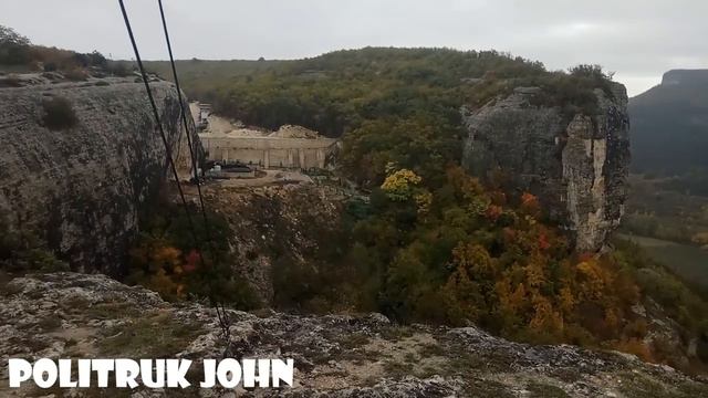 Каньон в багровых тонах смотреть онлайн