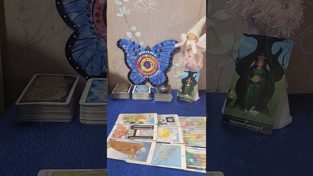 ВАШ ТАЙНЫЙ ПОКЛОННИК ? Кто тайно в вас влюблен?❤? Четыре королевы ?? смотреть онлайн