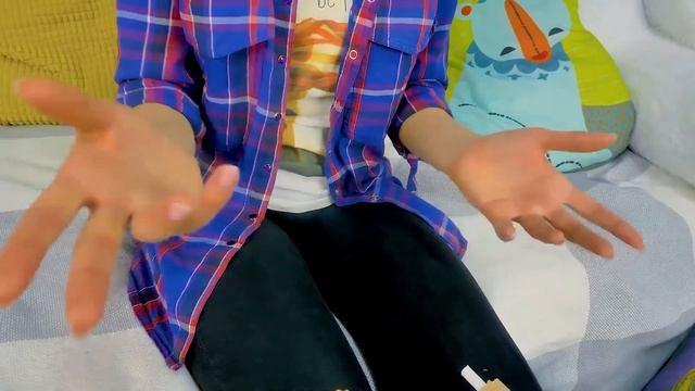 2 DIY Table Football Games || Make A Football Game And Play With Your Friends! смотреть онлайн