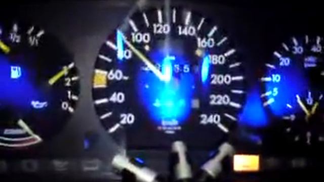 Mercedes Benz 300 E 0-100 (0-140)