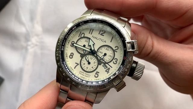 Американский кварцевый хронограф Nautica на швейцарском позолоченном калибре Ronda смотреть онлайн
