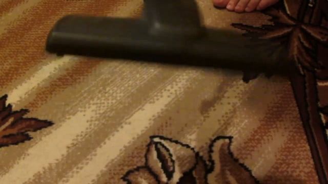 Как пропылесосить комнату / How to vacuum a room смотреть онлайн
