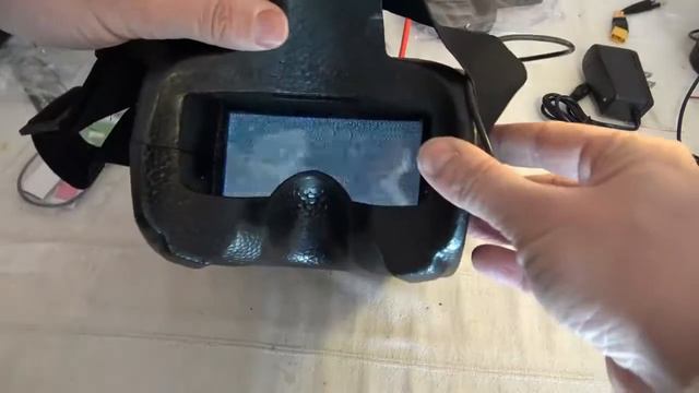 FPV ШЛЕМ /Золотая Середина/ Eachine Goggles Two смотреть онлайн