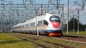 ЭВС2-01 «Сапсан» сообщением Санкт-Петербург — Москва летит через станцию Славянка