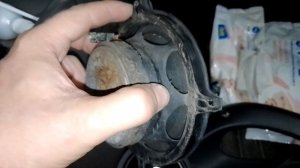 Меняю штатные динамики на новые в Лада Калина
