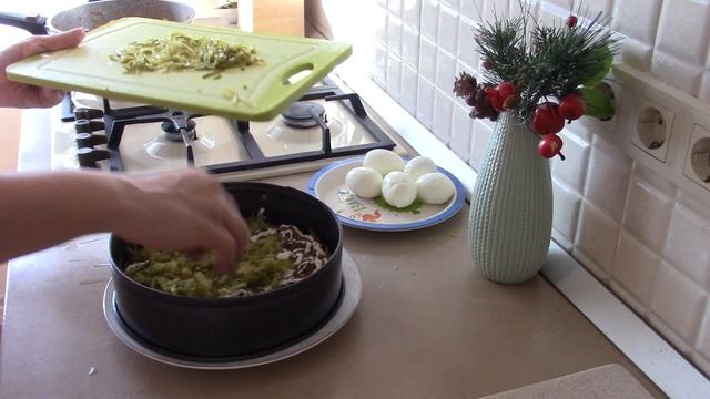 САЛАТ ИЗ ПЕЧЕНИ НОВОГОДНИЕ РЕЦЕПТЫ 2020 НУ ОЧЕНЬ ВКУСНО смотреть онлайн