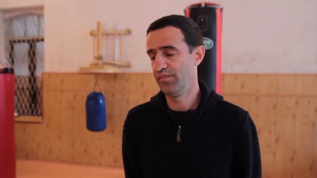 подготовка Батала Чежия к бою на вечере профессионального бокса "Герои ринга" смотреть онлайн