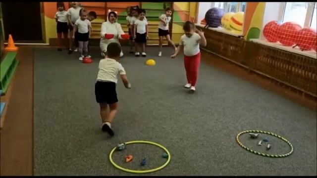 Спортивный досуг в средней группе №7 "Звёздочка" смотреть онлайн