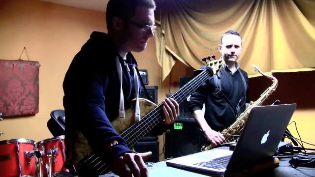 A Little Buzz - Heavy Bass/fusion/jazz - Sonuus i2m/NI Masive/Ableton Live смотреть онлайн