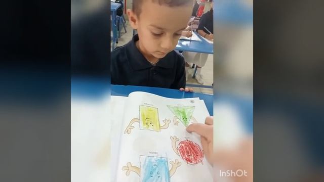 Trace and colour the smiling shapes #eye-hand coordination #shapes #recognition смотреть онлайн