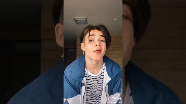 #TikTok🎶 #батл → #Мимимижка (#mimimizhka)👨🦳 VS #СашаНовиков (#onnovikoff)👨🦱 смотреть онлайн