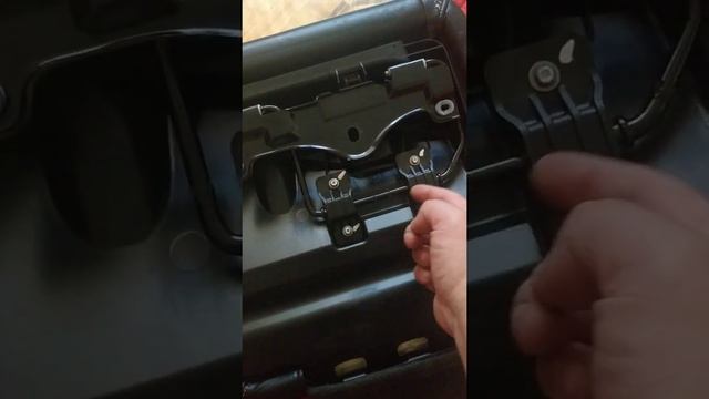 Hummer h3 снятие обшивки сидения заднего ряда☝️ смотреть онлайн