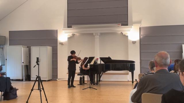 W.A.Mozart Sonata for Piano and Violin KV.304 e minor смотреть онлайн