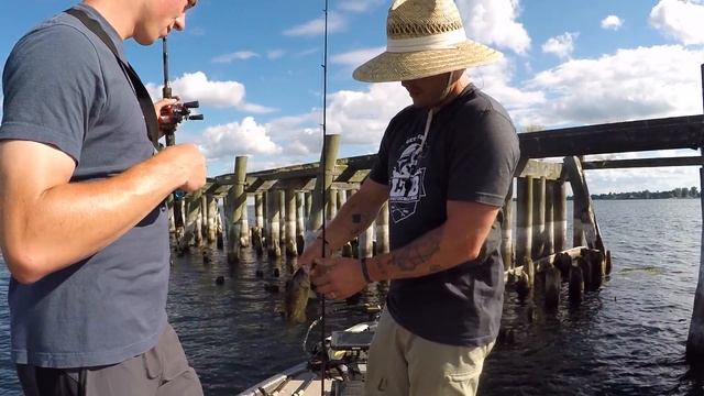 Jon B and I catch fish while Peric dances on poles... смотреть онлайн