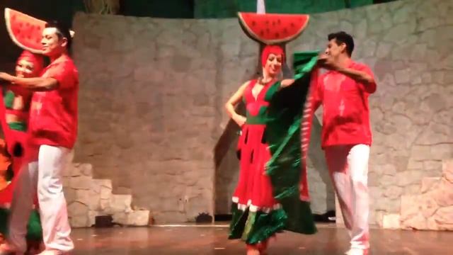Арбузный Танец в Мексике. Show. смотреть онлайн