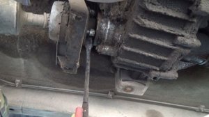 Замена ЗАДНЕГО кардана ШНИВА - НИВА без ямы СВОИМИ РУКАМИ (или как умер мой кардан)