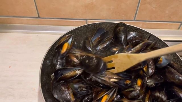 Мидии жареные: ароматные морепродукты смотреть онлайн