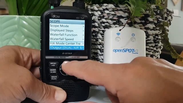 ICOM ID-52 Waterfall Scope + Openspot 3 смотреть онлайн