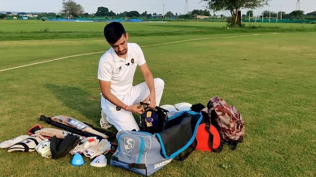 WHAT'S INSIDE MY CRICKET KIT! MY CRICKET KIT UNBOXING смотреть онлайн