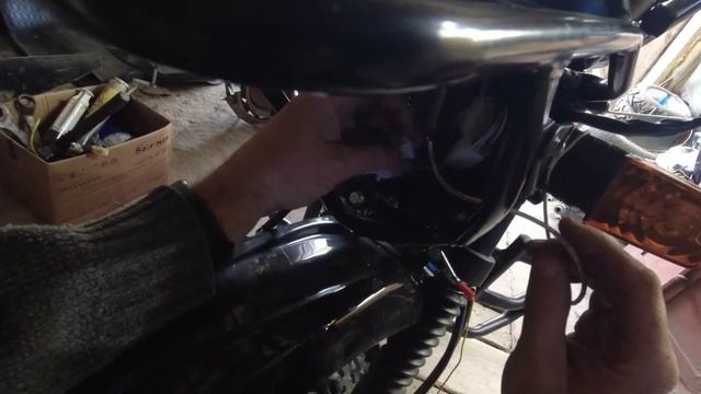 Альфа Кросстрек ставлю вольтметр. смотреть онлайн