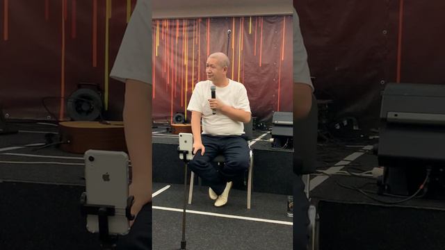 Пастор и пророк Айбек Жума.