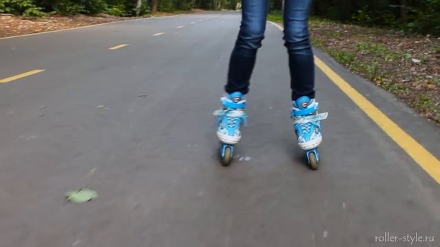 Основы катания на роликовых коньках. Урок 2. Как научиться кататься спиной на роликах. смотреть онлайн