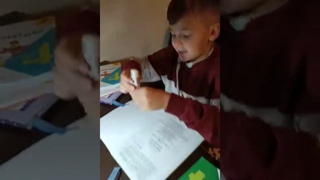 Как клеить закладки на книги смотреть онлайн