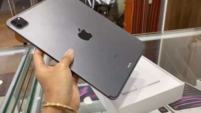 iPad Pro 11 Inch 256GB Sim+Wifi 6xx$ Full set 99% смотреть онлайн