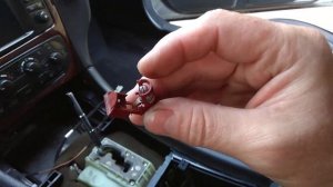 Mercedes W203, Как Снять Прикуриватель и заменить лампочку подсветки ®️