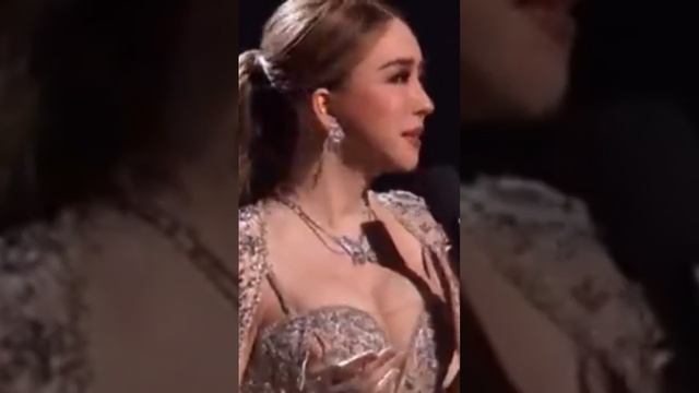 ? Тайский бизнесмен с непроизносимым именем Энн Джакапонг Джакраджутатип. смотреть онлайн