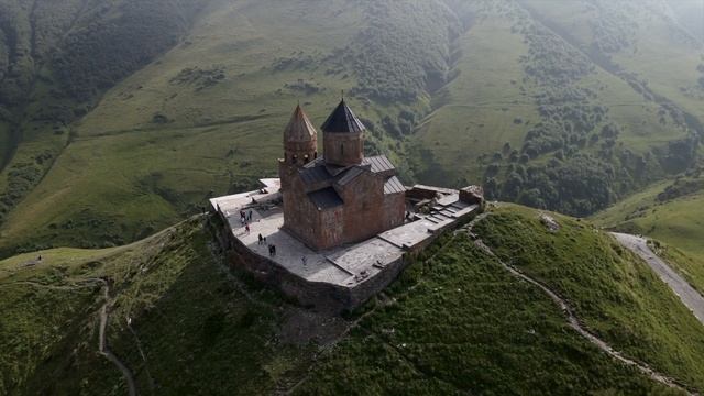 Грузия: путешествие в Казбеги из Тбилиси. Маршрут одного дня смотреть онлайн