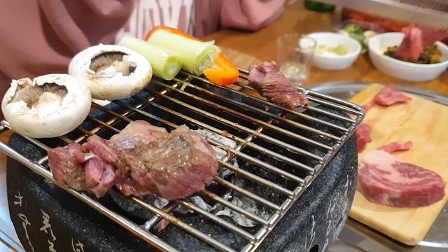 [혼술다큐 Ep.33] 집에서 숯불구이를..?! ♥미니화로♥ 소갈비살 + 등심구이 & 짜파게티 + 즉석파김치는 환상..★ 먹방 Mukbang Eatingshow