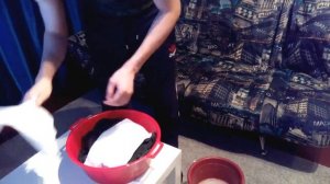 Накрахмаливание и глажка военной формы.