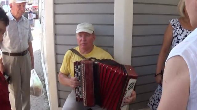 Играет и поет Владимир Меляков, город Липецк 20.08. 2017 год. смотреть онлайн