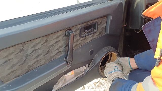 "Замена штатной акустики в ВАЗ 2109 на DL Audio Raven 165" смотреть онлайн