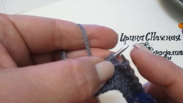 Вяжу шапочки на позднюю осень, делюсь идеей с узором - Узор для шапки спицами - Коса в резинке 1на смотреть онлайн